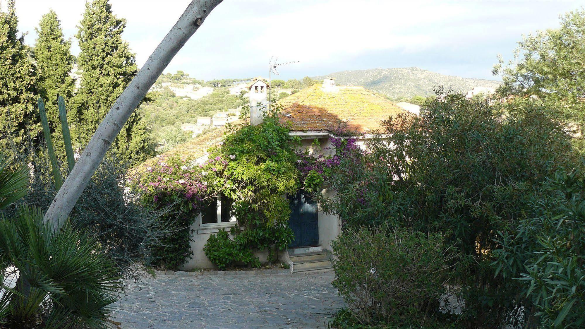 Hotel Paradis Bormes-les-Mimosas Esterno foto