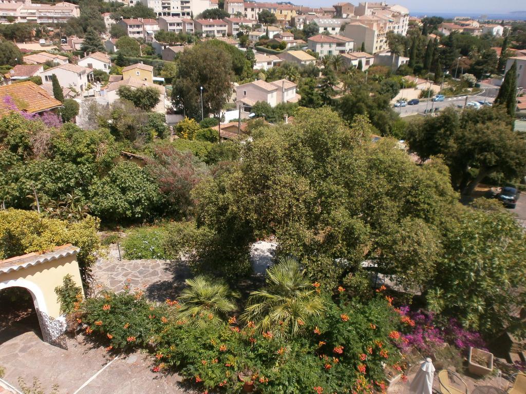 Hotel Paradis Bormes-les-Mimosas Esterno foto